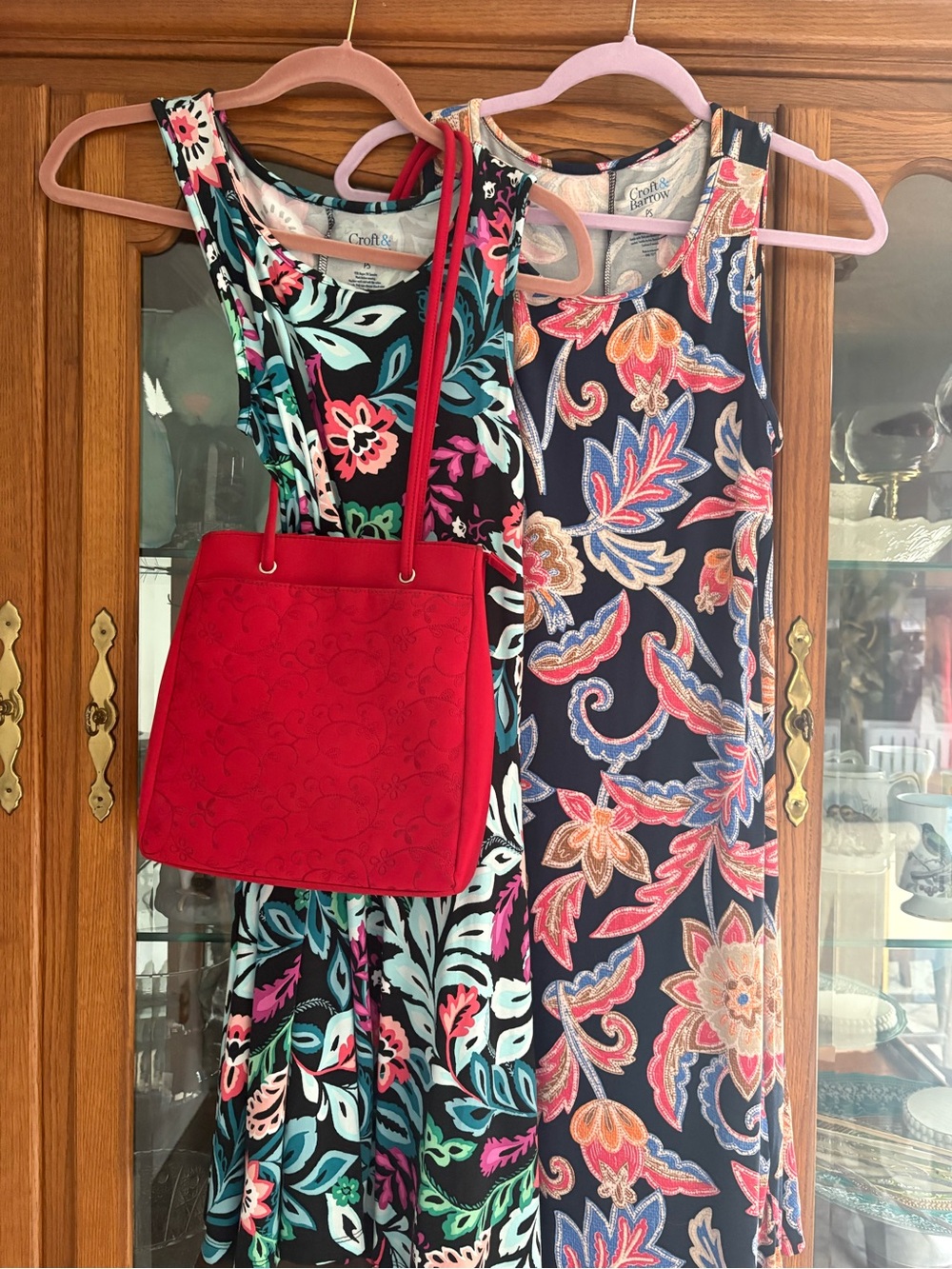 ⭐️⭐️Brand New 2 Sleeveless Floral Dress & Floral Purse 👜